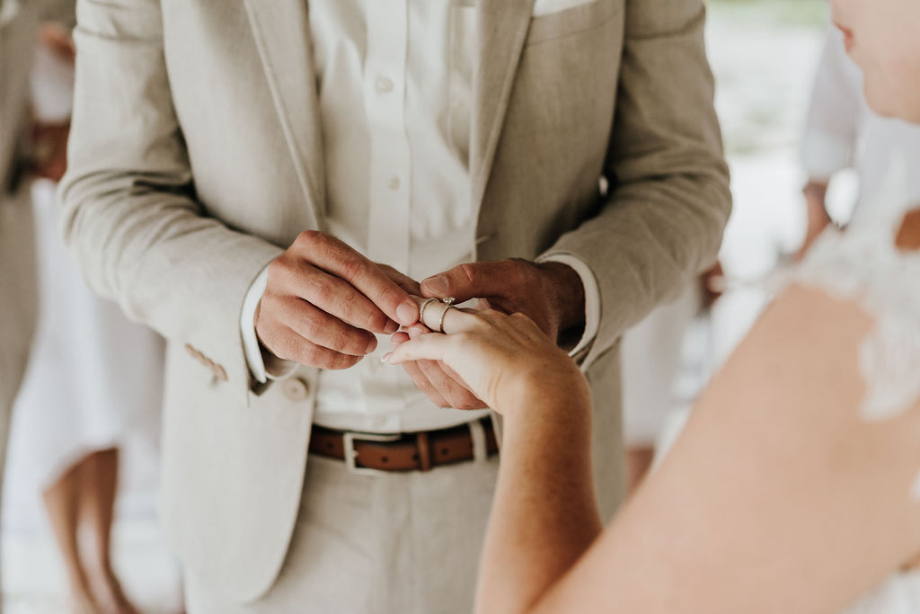 Ashley & Richard — Photo 27