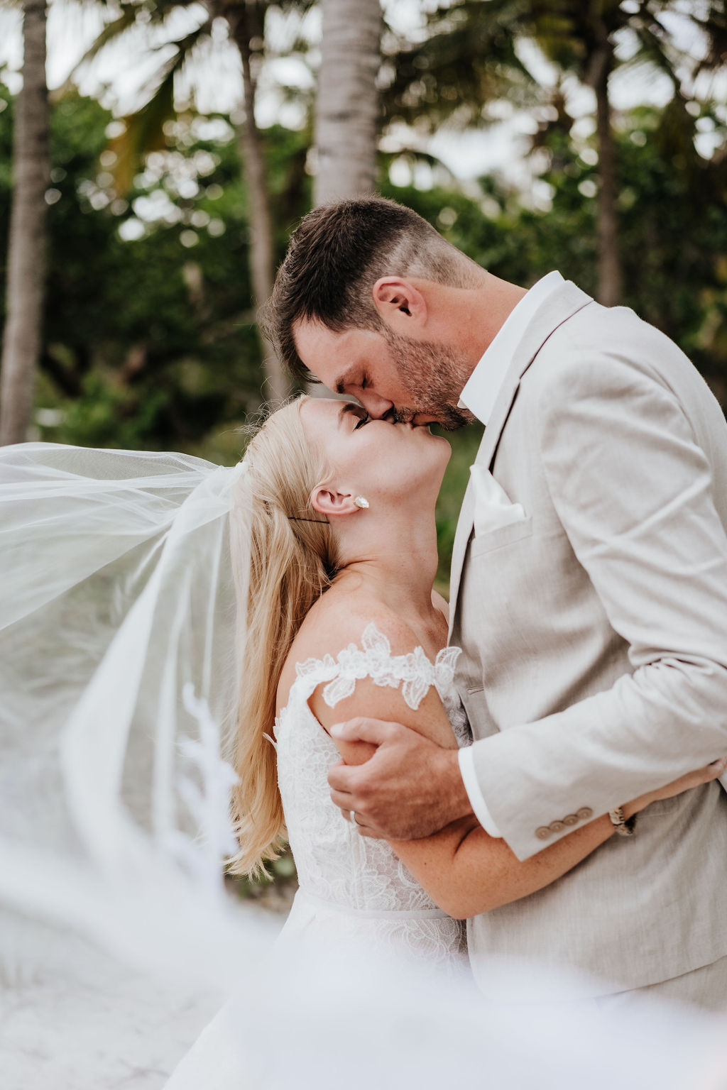 Ashley & Richard — Photo 39