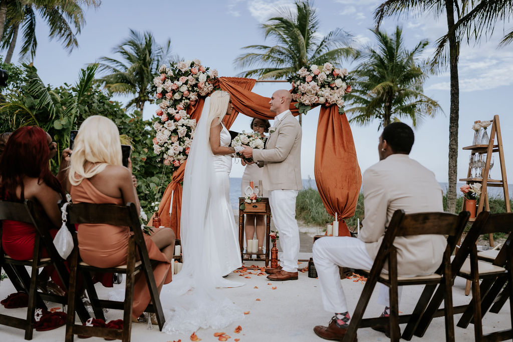 Philip & Theresa — Photo 15