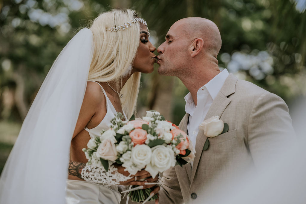 Philip & Theresa — Photo 43